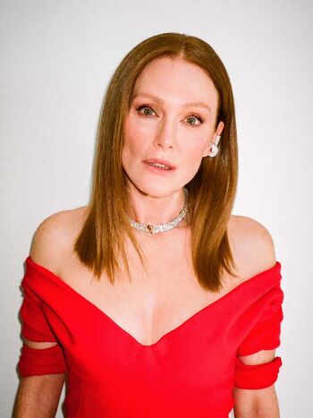 Full leaked Julianne moore private photo