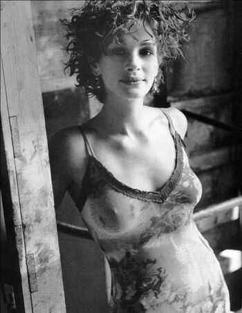 Full leaked Juliaroberts private photo