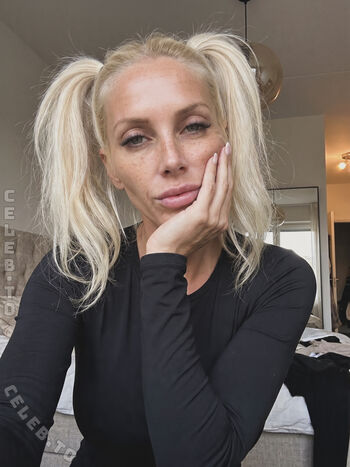 Full leaked Julie moon private photo