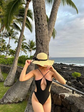 Full leaked Julieeepham private onlyfans photo