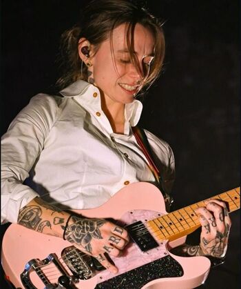 Full leaked Julien baker private photo
