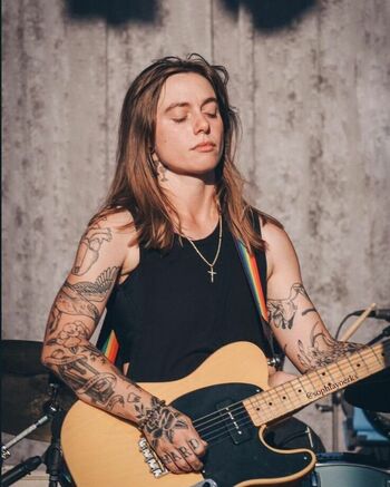 Full leaked Julien baker private photo