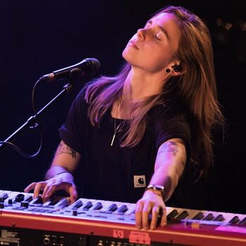 Full leaked Julien baker private photo