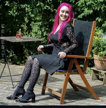 Full leaked Juliversal private onlyfans photo