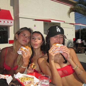 Full leaked Jullialane private photo