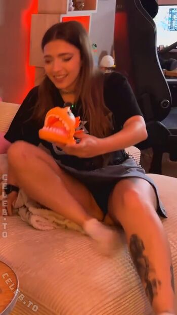 Full leaked Junicats private photo