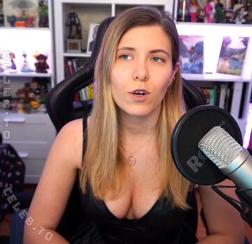 Full leaked Justbecci private onlyfans photo