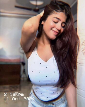 Full leaked Justbeingkayra page private onlyfans photo