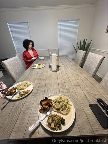 Full leaked Justbreakfast private photo