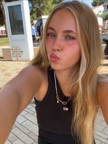 Full leaked Justfranzi x private photo