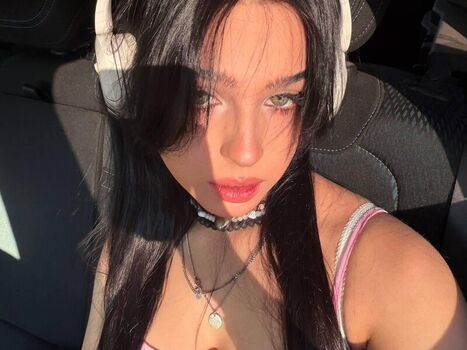 Full leaked Justholly private photo