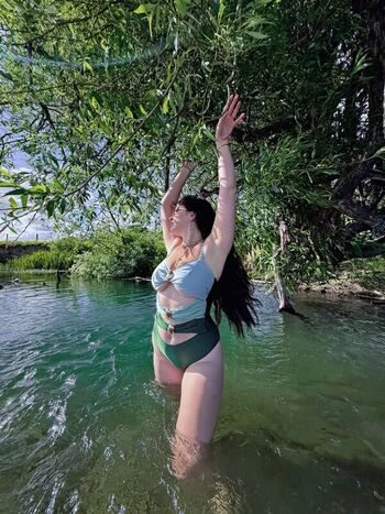 Full leaked K aila n private photo