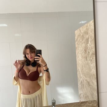 Full leaked Mia wynn/ private photo