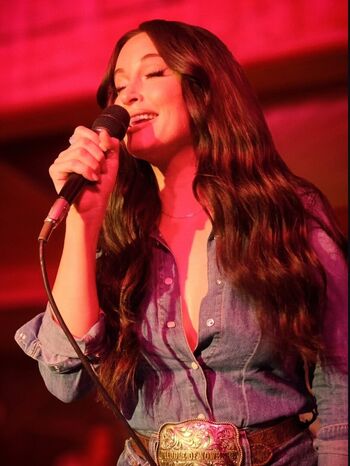 Full leaked Kacey musgraves page private photo