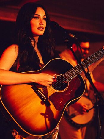 Full leaked Kacey musgraves page private photo