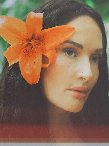 Full leaked Kacey musgraves private photo
