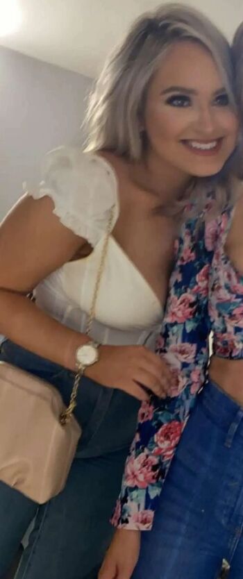 Full leaked Kaceymusgraves page private onlyfans photo