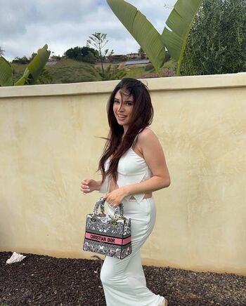 Full leaked Kaelyn private photo