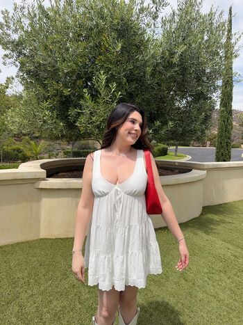 Full leaked Kaelyn private photo