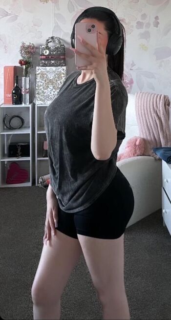 Full leaked Kaelyn private photo