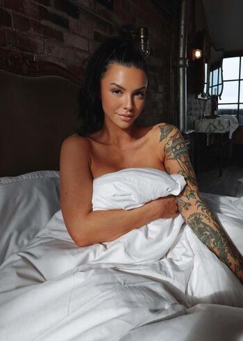 Full leaked Kailahcasillas private onlyfans photo