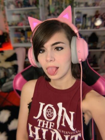 Full leaked Kaitlin witcher private photo
