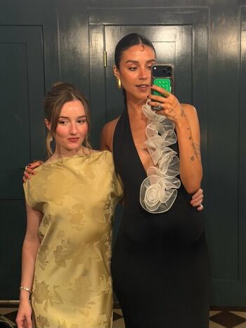 Full leaked Kaitlyn dever private photo