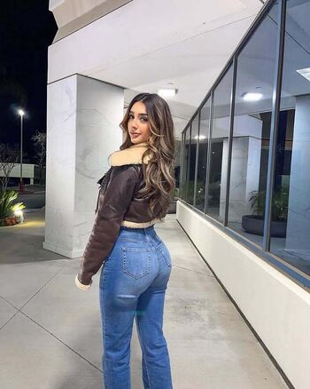 Full leaked Kaitlyn towell page private photo