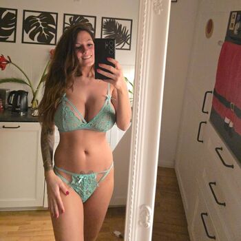 Full leaked Kaity sun private photo