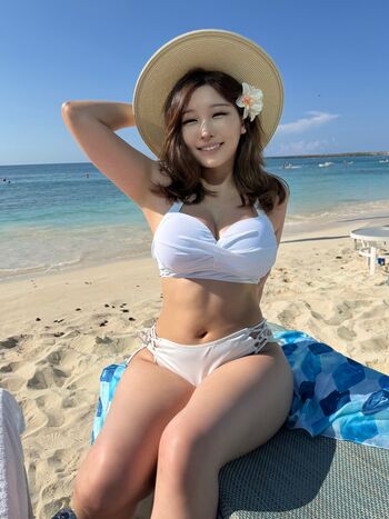 Kang Hee Yoon