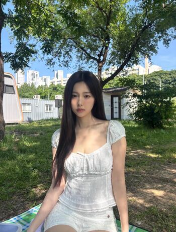 Full leaked Kang hyewon private photo