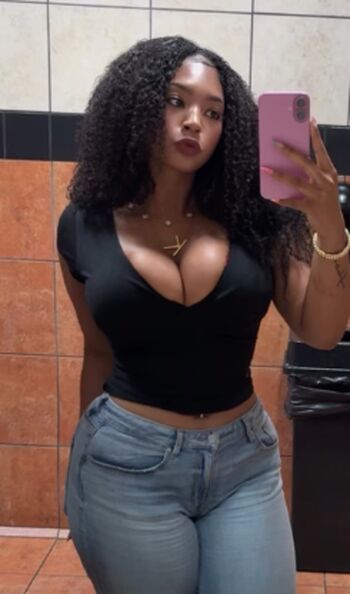 Full leaked Kaniah shaw private photo