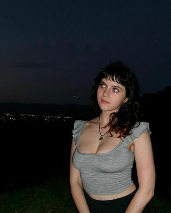 Full leaked Kara hayward private photo