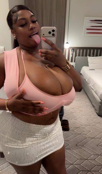 Full leaked Karachika private onlyfans photo