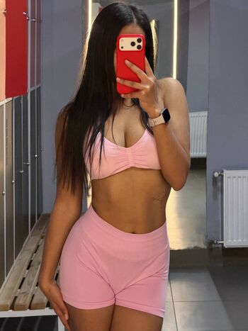 Full leaked Karagomersi private photo