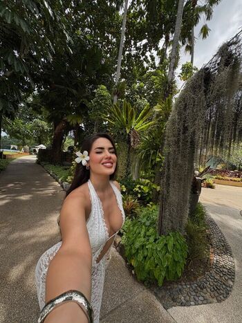 Full leaked Kardelen toprak private photo