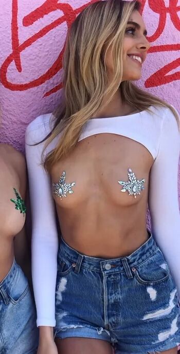Full leaked Kari cassandra riley private photo