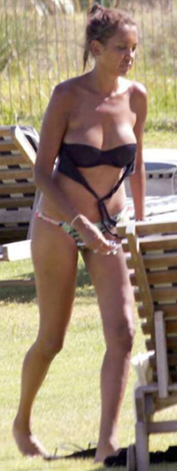 Full leaked Karine le marchand private photo