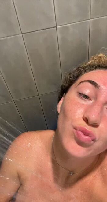Full leaked Karlyetay private photo