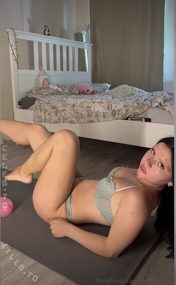 Full leaked Karolin ka page private onlyfans photo