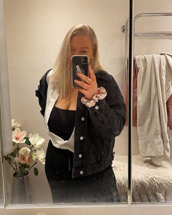 Full leaked Karolina nilsson private photo