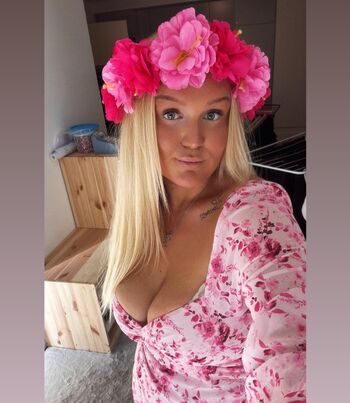Full leaked Karolina nilsson private photo