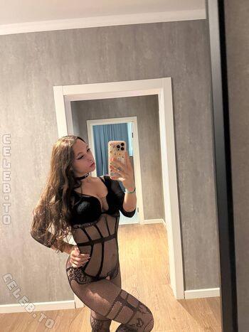 Full leaked Karolineneuerx private photo