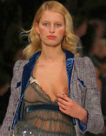 Full leaked Karolna kurkov private onlyfans photo