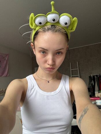 Full leaked Karrambaby private photo