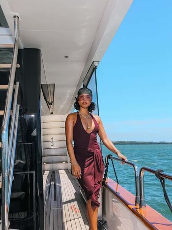 Full leaked Karrueche private photo