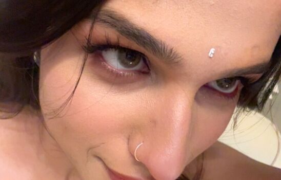 Full leaked Kashish kapoor private photo