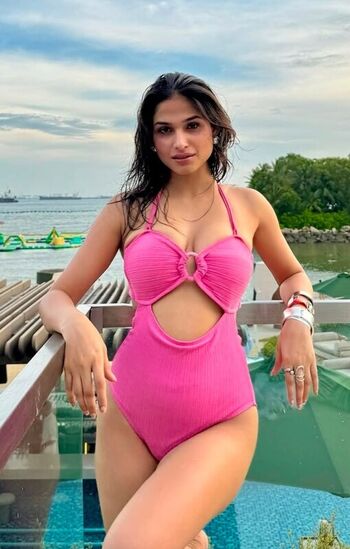 Full leaked Kashish kapoor private photo