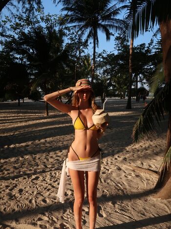 Full leaked Katart artemiss private onlyfans photo