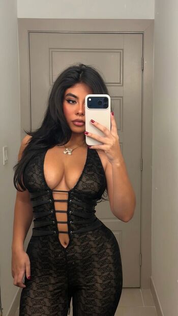 Full leaked Katbritoo private onlyfans photo